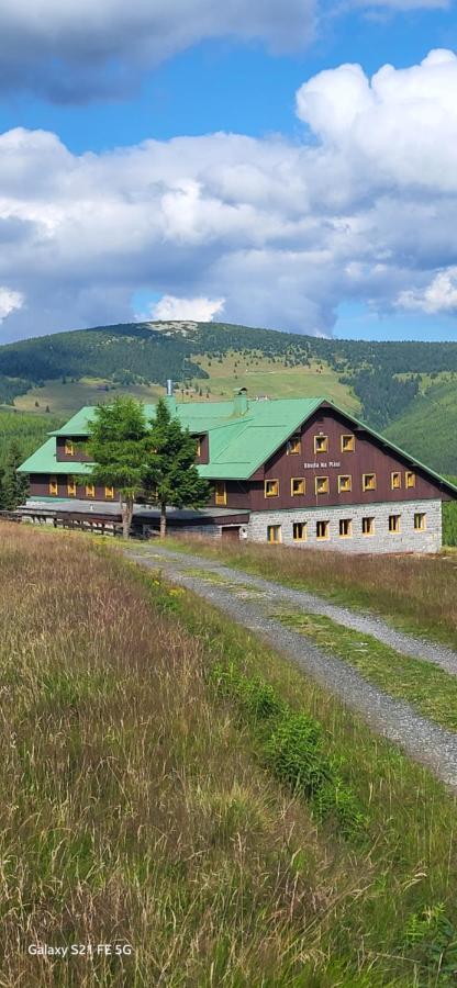 Bouda Na Plani - Horska Bouda Hostel Špindlerŭv Mlýn Kültér fotó